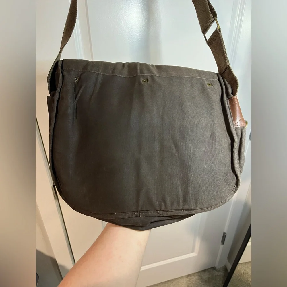VTG DICE Summit Hansoft Laptop Messenger Crossybody Bag Adjustable Strap+ 2 Pins